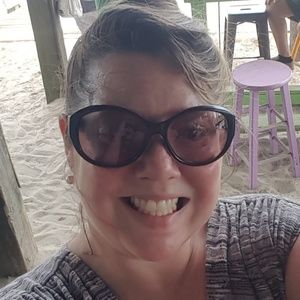 Meet your Posher, Anita